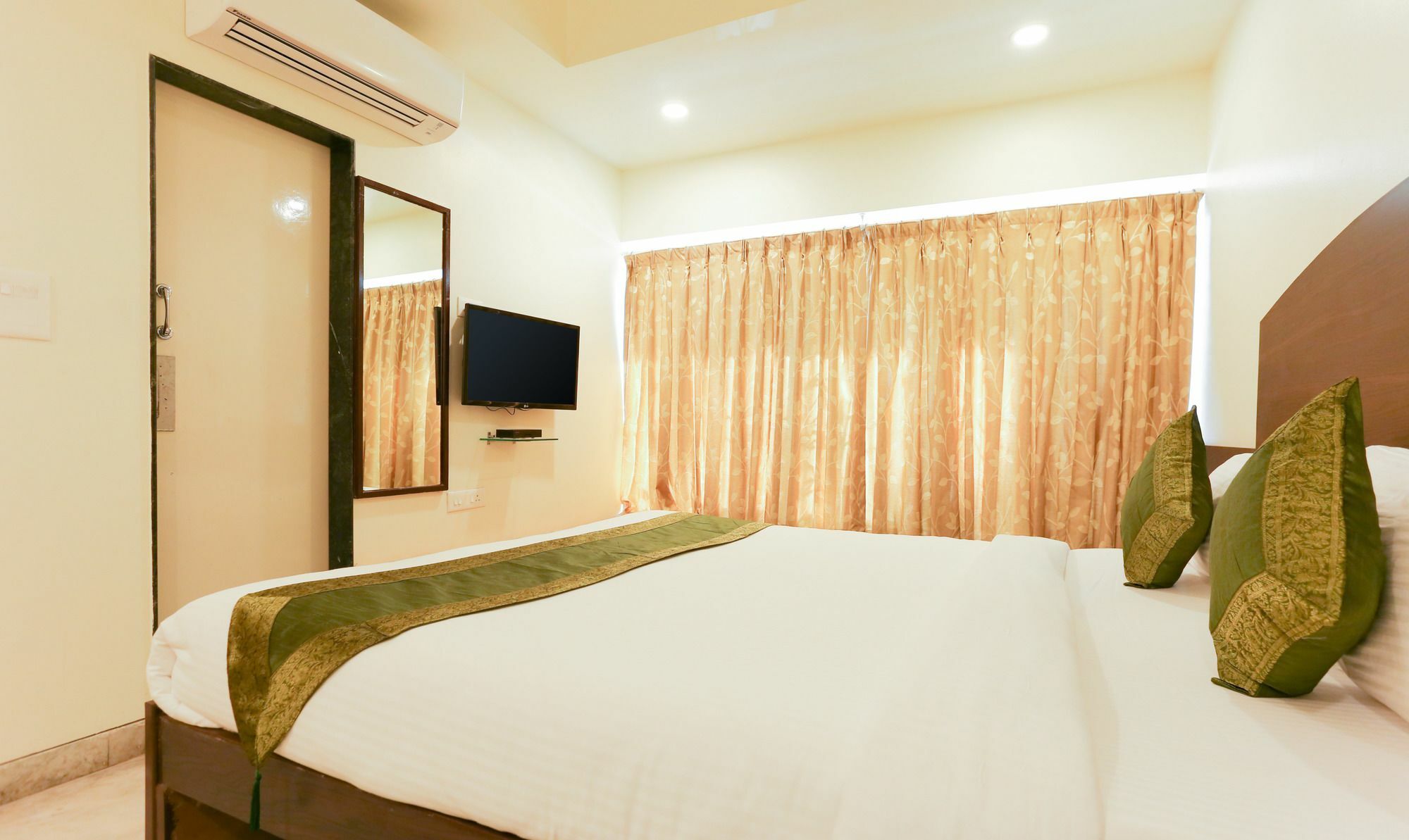 ทรีโบ ทริป ฮิลล์ วิว เอ็กซ์ เดคแคน Hotel ปูเน่ ภายนอก รูปภาพ