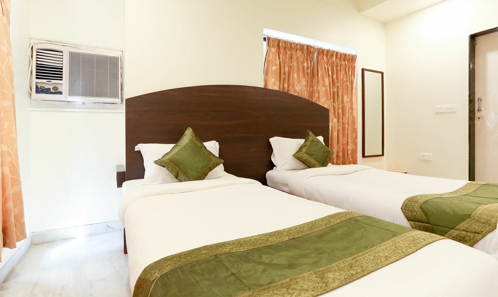 ทรีโบ ทริป ฮิลล์ วิว เอ็กซ์ เดคแคน Hotel ปูเน่ ภายนอก รูปภาพ